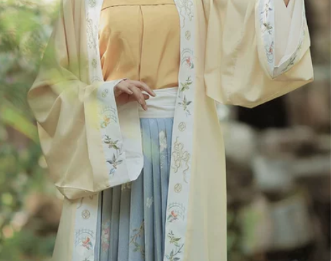 此间春色兰若庭 宋制汉服全套 汉服 宋制 ...