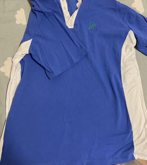 出3件男生深圳初高中短袖校服，尺码都是18...