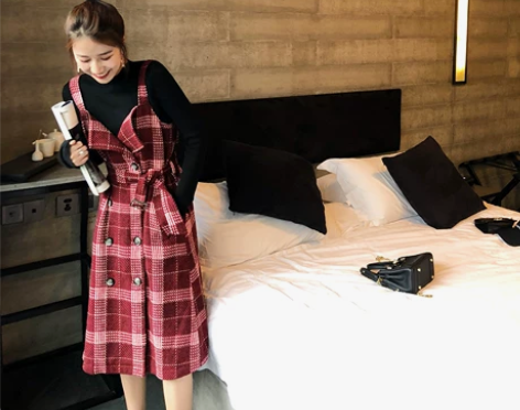 秋装女2018新款女装裙子 红色格子收腰背...