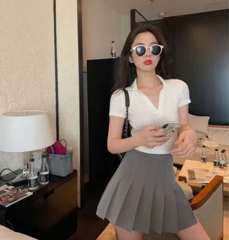 邱肉瑶six one学院风防走光百褶裙短裙...