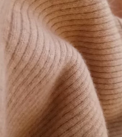 秋冬羊绒裙，鱼尾裙，燕麦色，100%羊绒。...