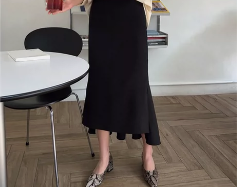 ?半身裙，鱼尾裙，显瘦 感兴趣的话点“我想...