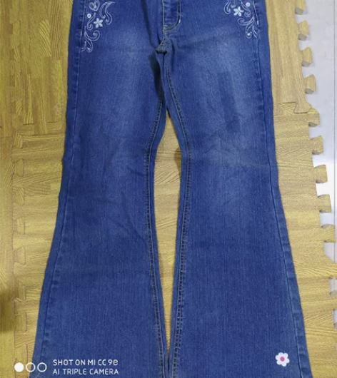 公司库存，出口大童喇叭牛仔裤，质量非常好，...