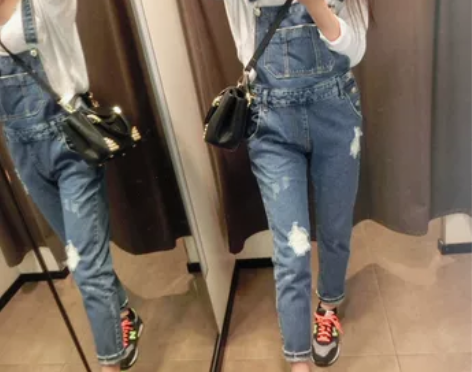 韩国东大门正品代购宽松破洞牛仔背带裤直筒宽...