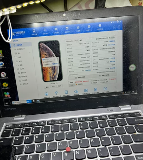 苹果11。国行64，功能都正常。换过电池。...