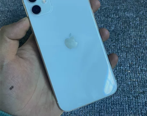 苹果11   国行128    电82% ...