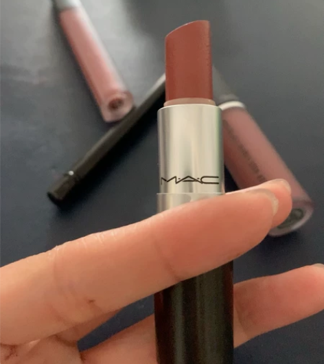 MAC摩卡口红，保真，专柜入，不退换 感兴...