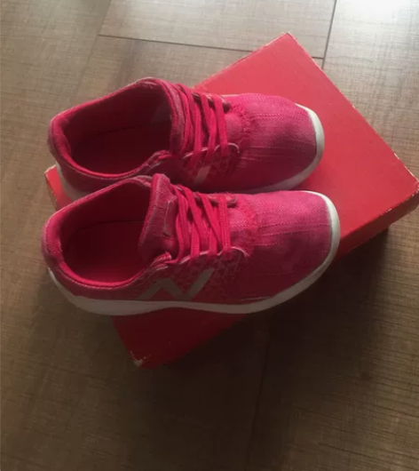 新百伦童鞋透气运动鞋 尺码 9.5todd...