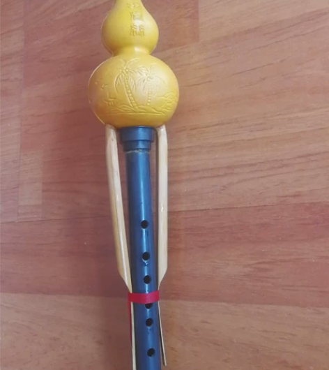 木制葫芦丝，初级练习用，5元出售。海港区自...