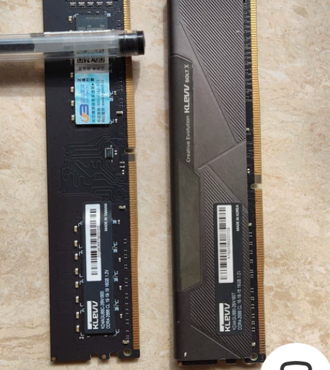两条科赋16g内存，一条cjr普条，一条1...