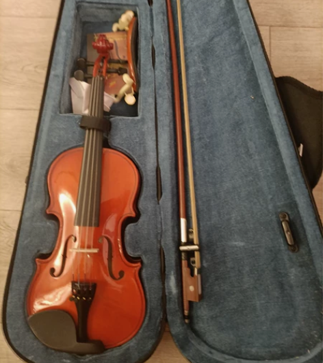 小提琴，闲置转让，九九成新。基本没用过。 ...