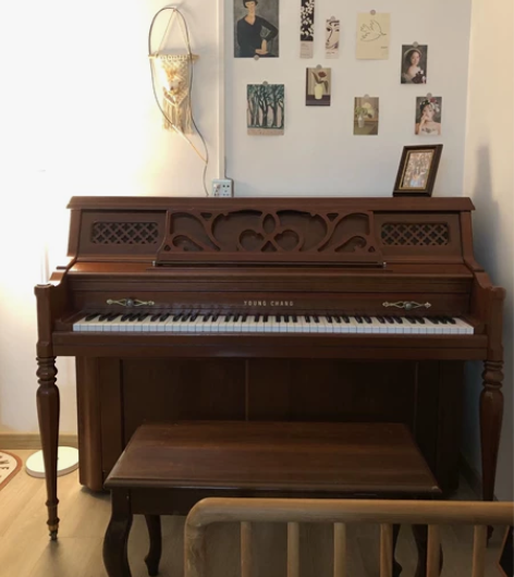 个人自用转让钢琴英昌110，  00年 规...