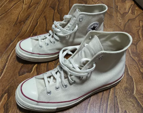 匡威1970s米白色 得物购入绝对正品（诚...