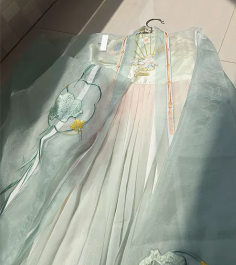 都城南庄蝉鸣诃子裙汉服汉元素大袖衫 标价为...