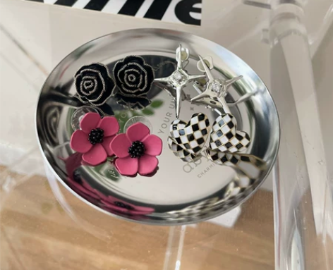 精致耳钉 都是几乎全新只戴过一两次的，大小...