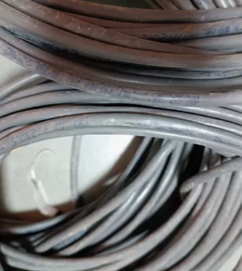 武汉二厂网线,约50米左右,看清楚是一卷一...