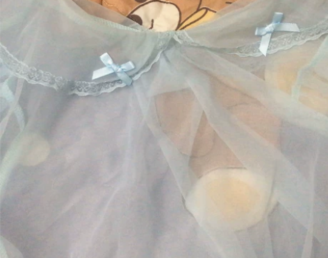 出两件内搭和你别睡的背带裙都是均码 一件浅...