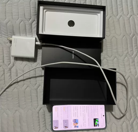 品牌型号：小米12Pro 在保，激活日期2...