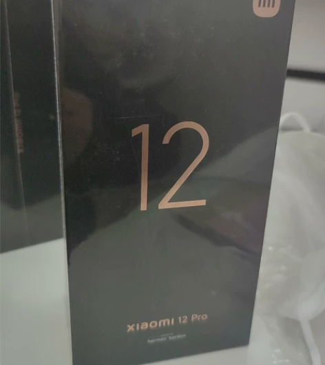小米12pro全新未拆封 感兴趣的话点“我...