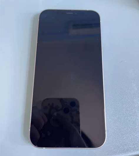 自用苹果手机  苹果12。 64G 后盖破...