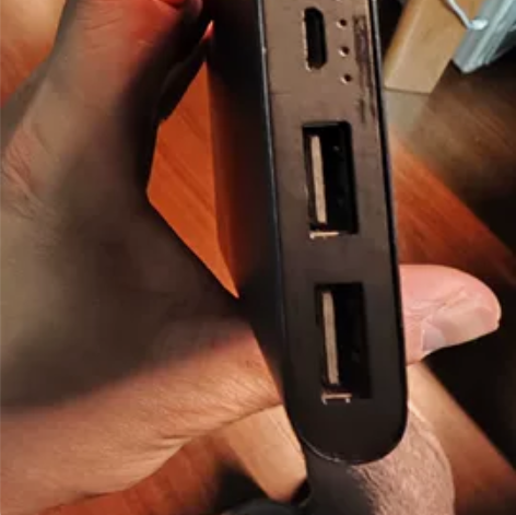 小米10000毫安充电宝。快充充电宝 感兴...