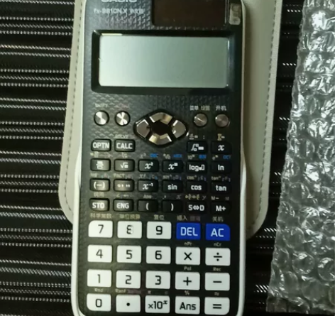 卡西欧fx-991CNX计算器，几乎全新，...