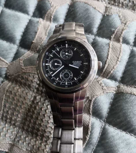 卡西欧EF-305,1794机芯,男表没有...