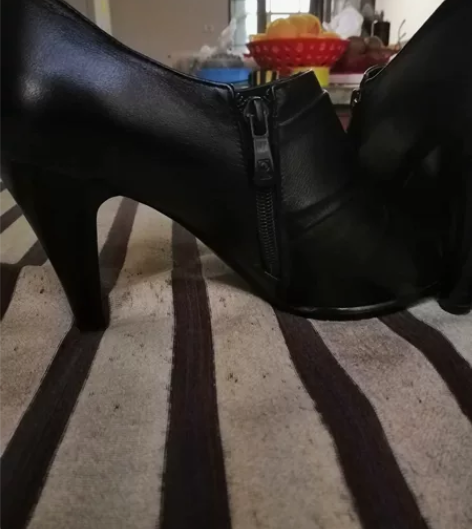 全头层牛皮单鞋，春秋款，品牌：今生有缘，鞋...