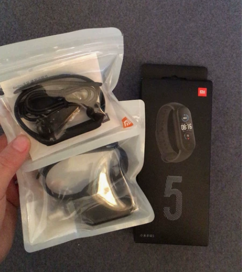 小米手环5NFC5标准 95新，无磕碰划痕...