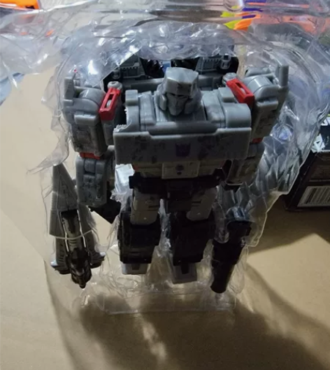 变形金刚威震天  售出不退不换没有售后 感...