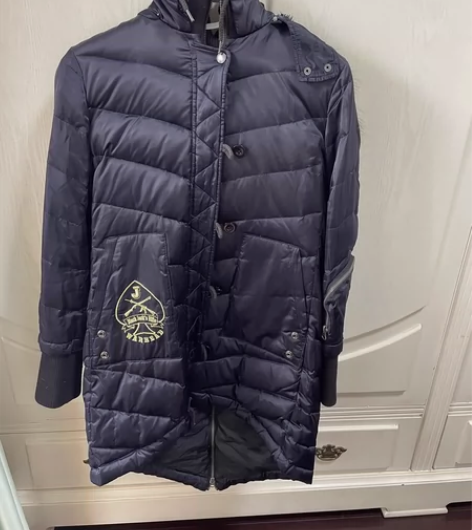 devilnut旗下吧，我反正是dn门店买...