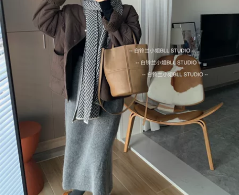 超级百搭针织包臀裙 感兴趣的话点“我想要”...