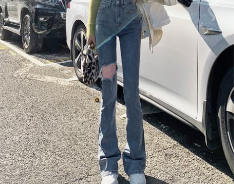高腰破洞微喇叭牛仔裤女2022年新款高街潮...