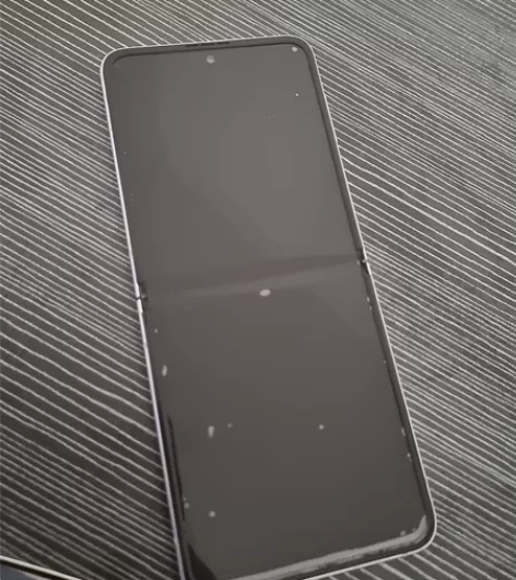 自用三星折叠屏手机zflip3。美版 12...