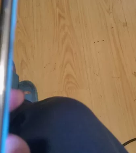 三星note10+ 5g 单卡 屏幕右...