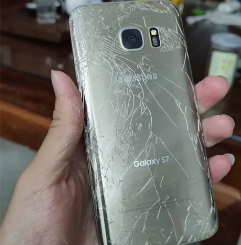 三星Galaxys7战损版 零件能用后盖碎...