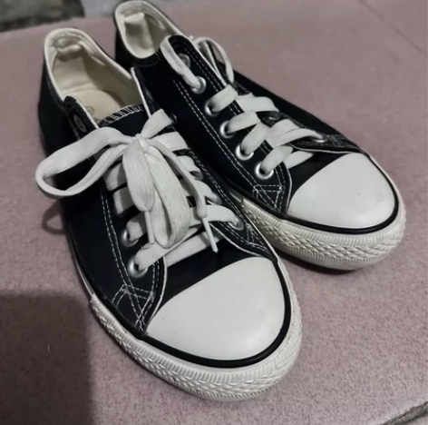 37码女帆布鞋 没穿过几次 无开胶磨损等问...