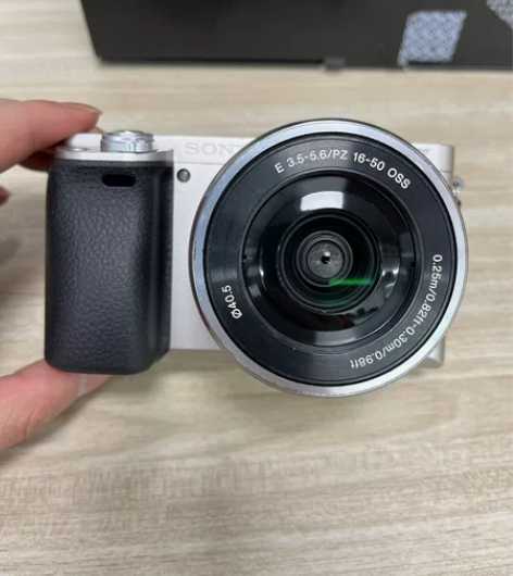 索尼A6000 16-50套机微单 带wi...
