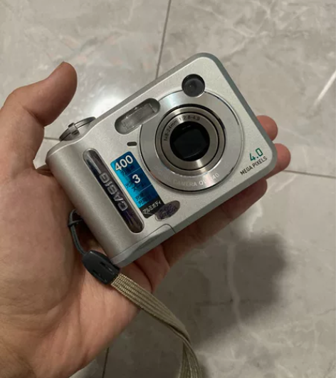 卡西欧QV-R40ccd相机，外观实图拍摄...