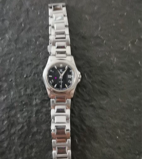 天王手表，石英表，女款，成色如图，回家更换...