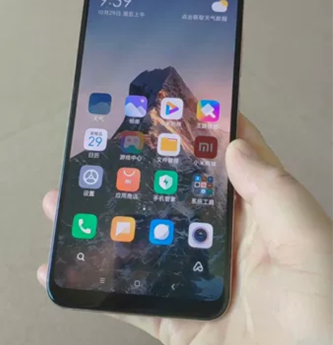 小米8，粉色6+128 成色85新，功能都...