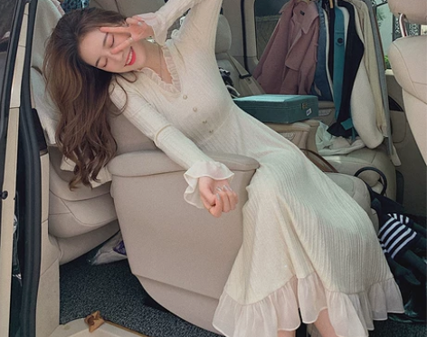 针织连衣裙女装2020年秋冬新款法式名媛气...