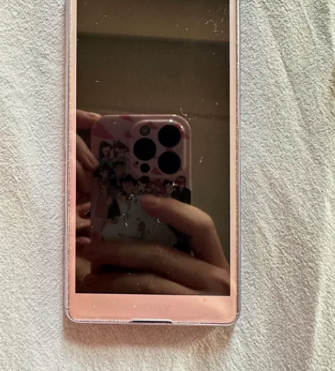 索尼ace手机，日版docomo，成色95...