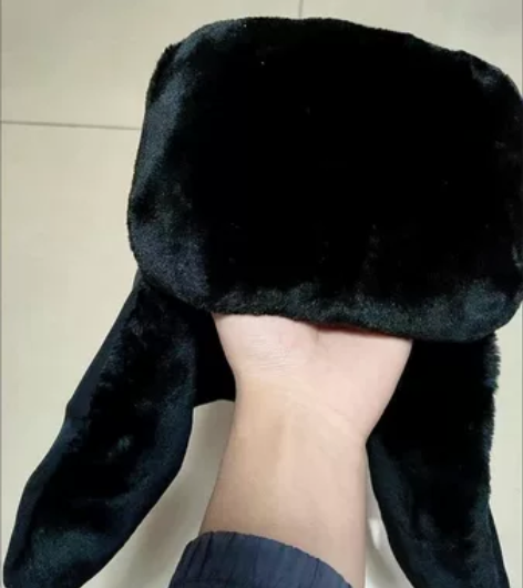 单位多发雷锋帽!带徽 几乎全新的!57号的...