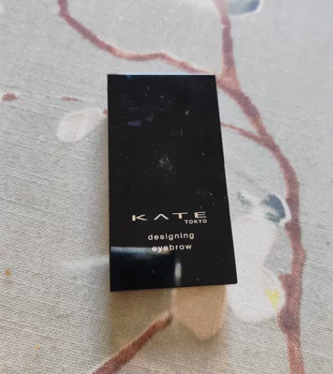 kate经典三色眉粉,确实想不起来在哪买的...