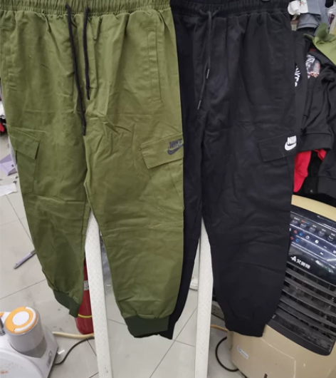 全新纯棉工装休闲裤特价30包邮。这个裤子还...