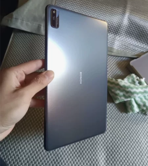 自用荣耀平板V6，6+64g 华为麒麟98...