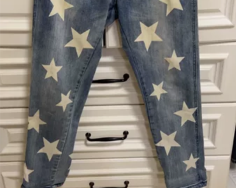 星星牛仔裤.某女明星同款哈.质量很好.30...