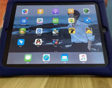 因为又买了一个平板 所以这个平板用不上了 ...