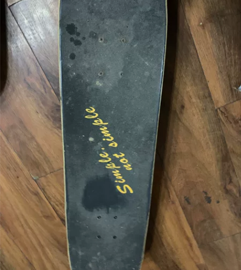 2年前一时兴起买的一个滑板,AD滑板,初学...